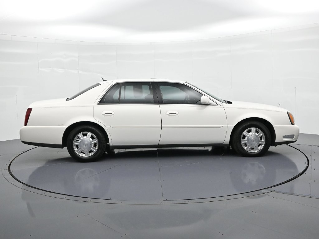 Cadillac DeVille Vehicle Full-screen Gallery Image 5