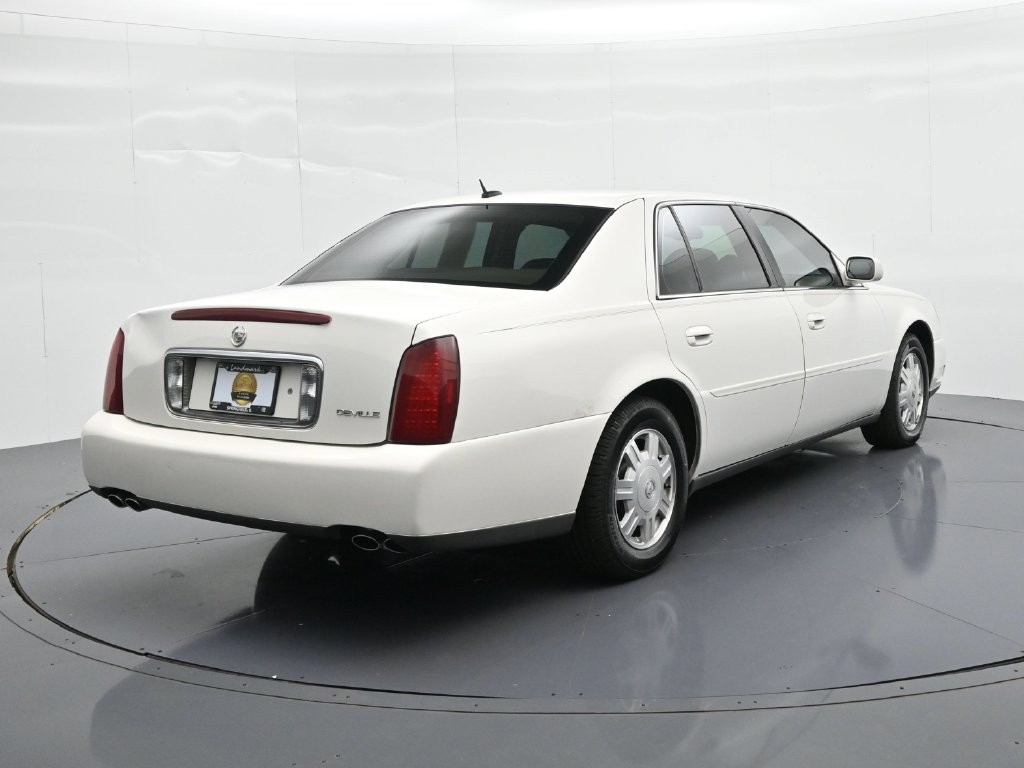 Cadillac DeVille Vehicle Full-screen Gallery Image 6