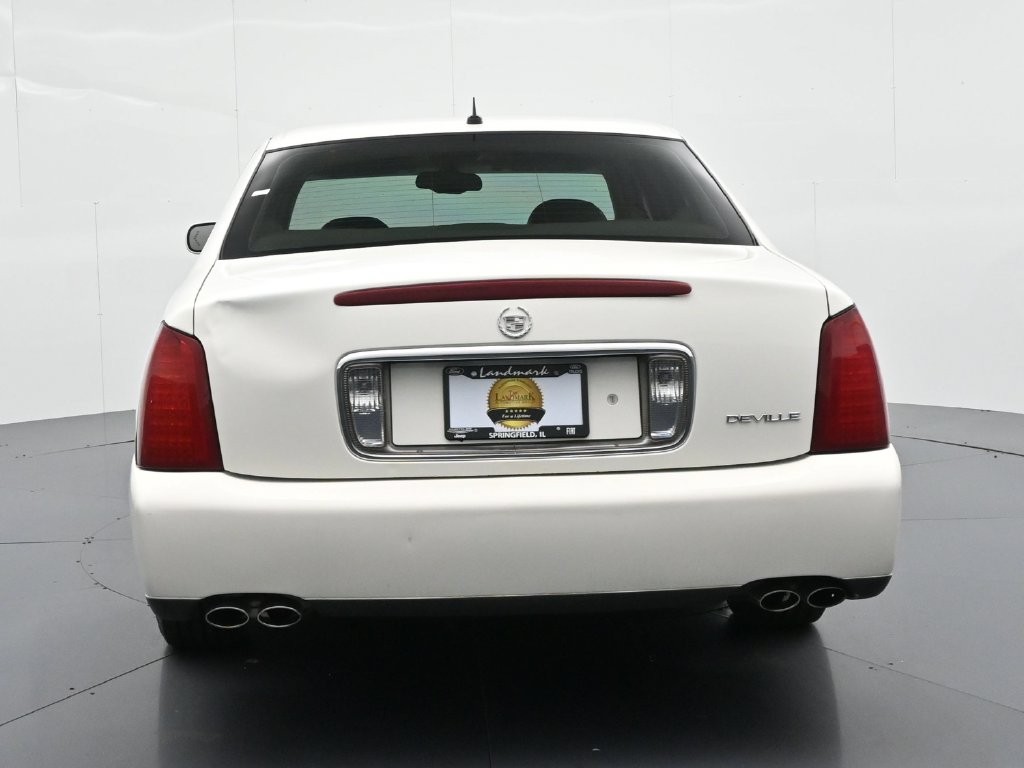Cadillac DeVille Vehicle Full-screen Gallery Image 7