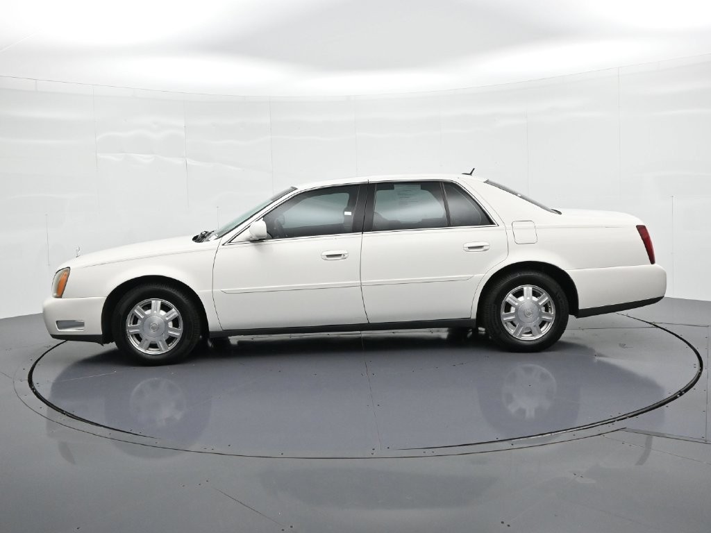 Cadillac DeVille Vehicle Full-screen Gallery Image 9