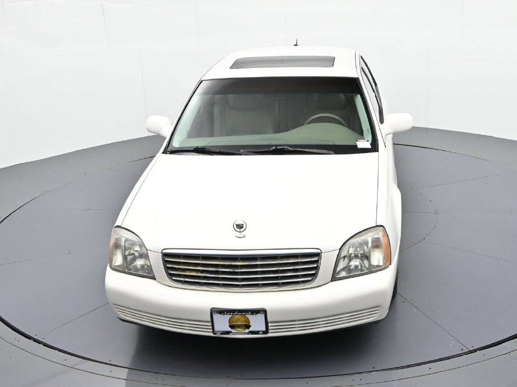 Cadillac DeVille Vehicle Full-screen Gallery Image 14