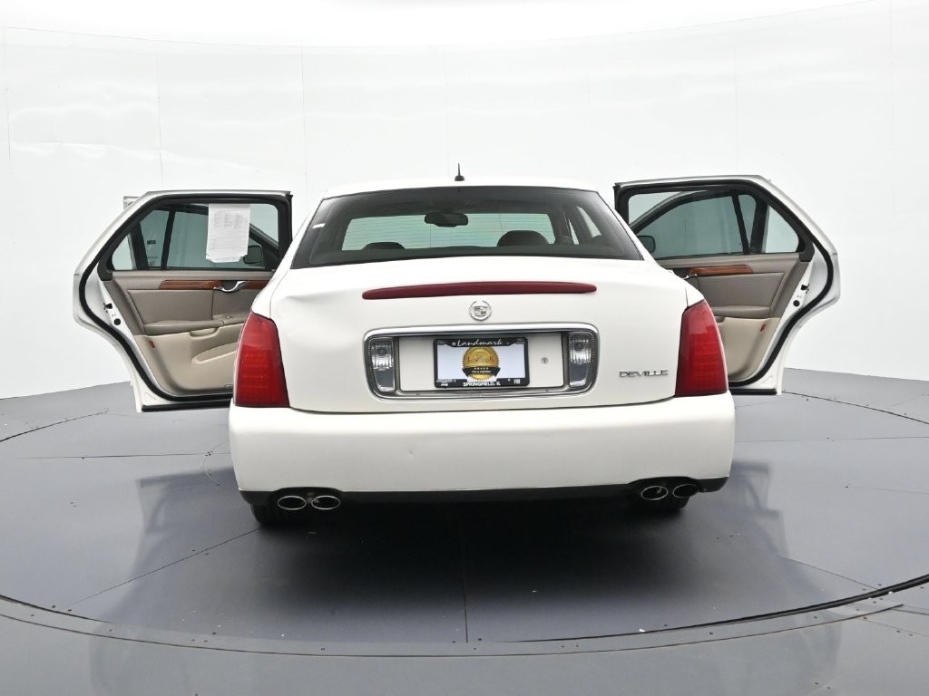 Cadillac DeVille Vehicle Full-screen Gallery Image 24