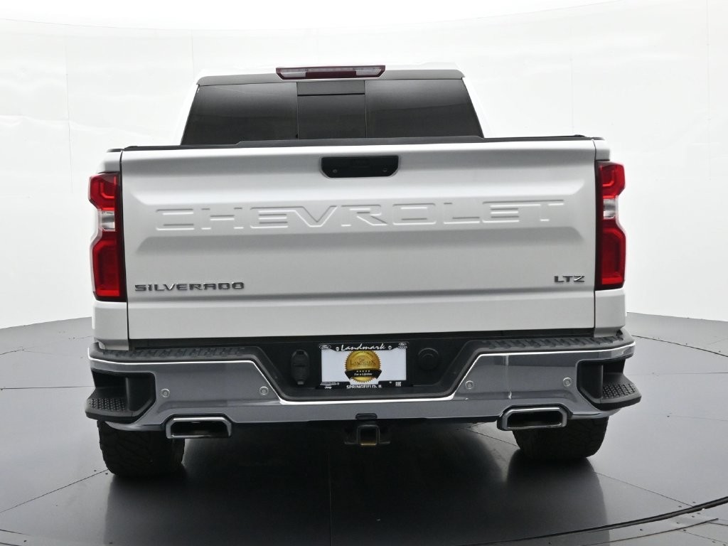 Chevrolet Silverado 1500 LTD Vehicle Full-screen Gallery Image 07