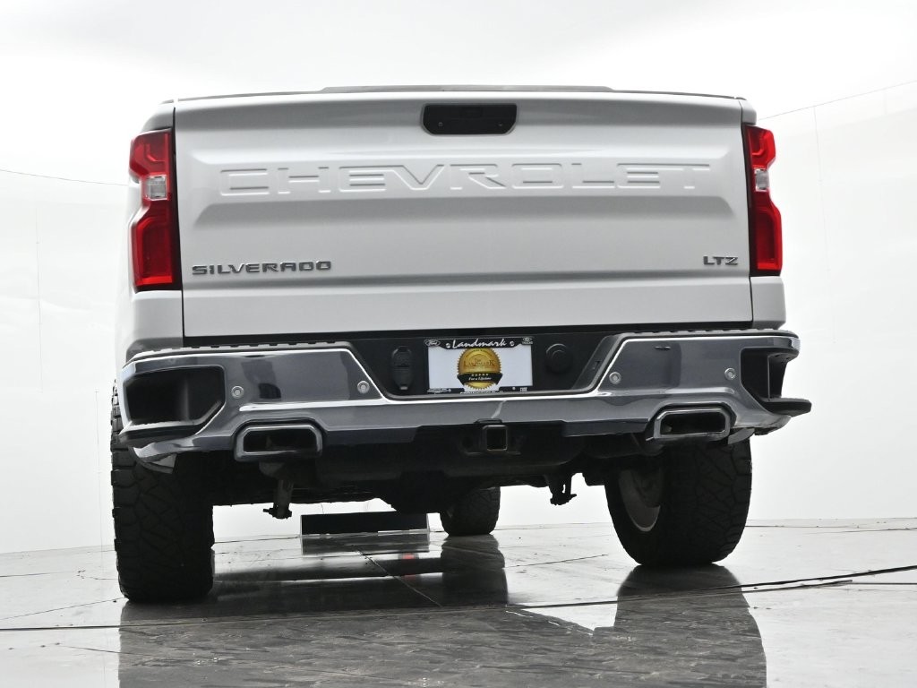Chevrolet Silverado 1500 LTD Vehicle Full-screen Gallery Image 22
