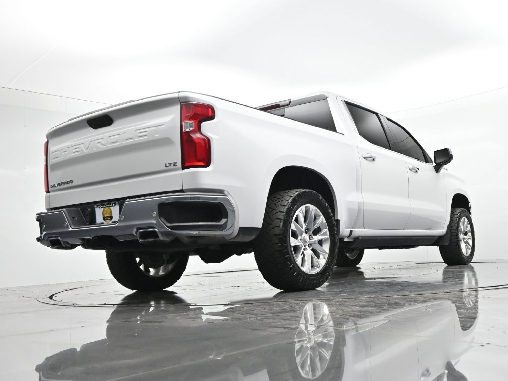 Chevrolet Silverado 1500 LTD Vehicle Full-screen Gallery Image 23