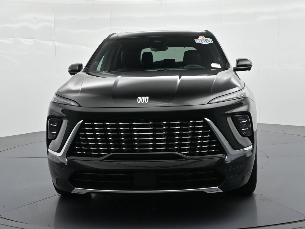 Buick Enclave Vehicle Full-screen Gallery Image 2