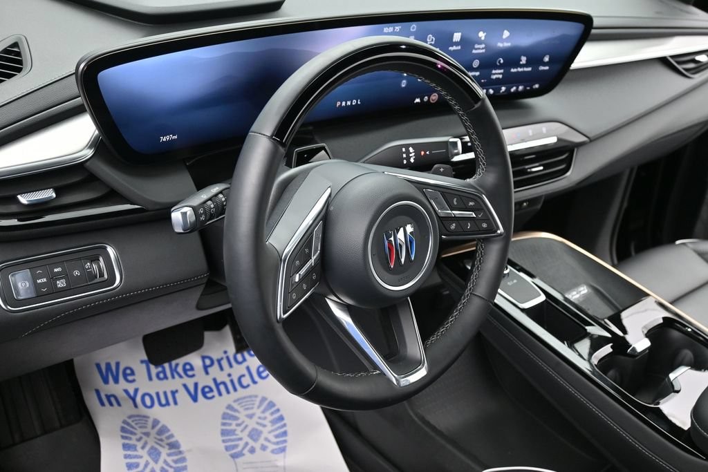 Buick Enclave Vehicle Full-screen Gallery Image 14