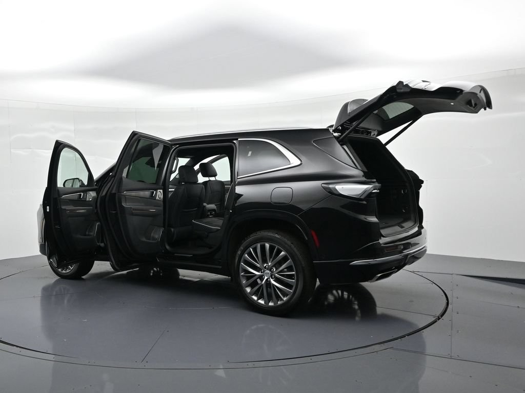 Buick Enclave Vehicle Full-screen Gallery Image 24