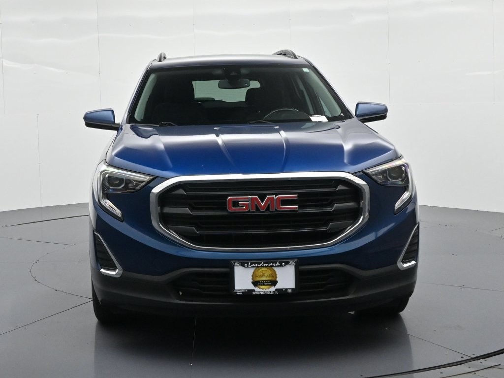 GMC Terrain Vehicle Full-screen Gallery Image 3