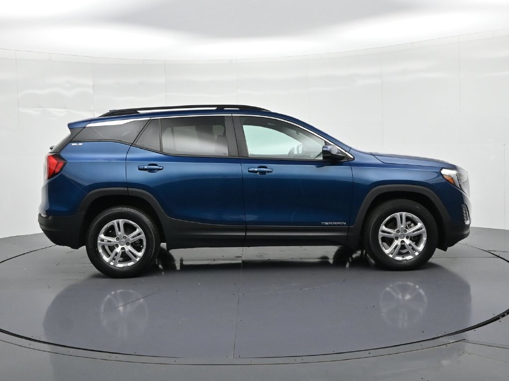 GMC Terrain Vehicle Full-screen Gallery Image 5