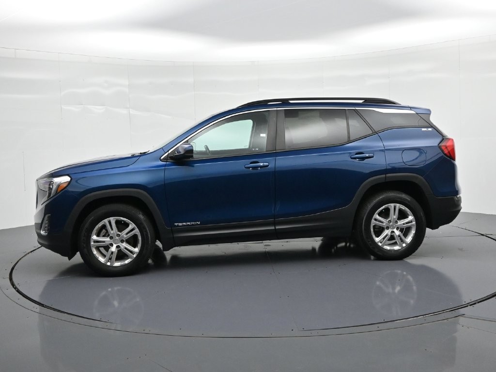 GMC Terrain Vehicle Full-screen Gallery Image 9