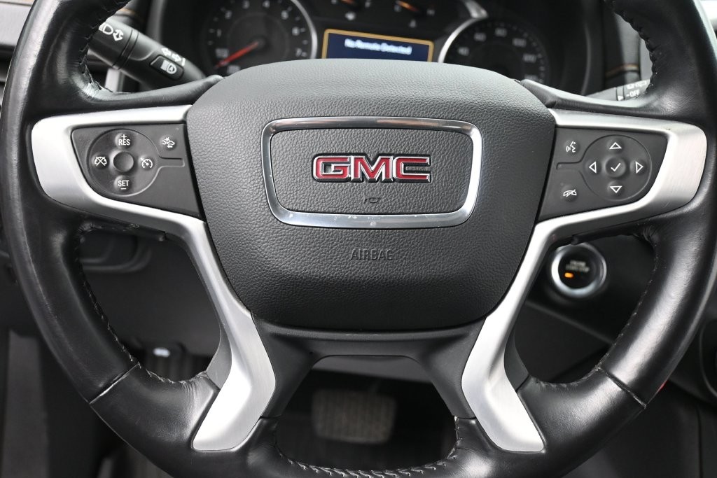 GMC Terrain Vehicle Full-screen Gallery Image 13