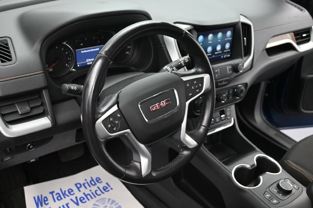 GMC Terrain Vehicle Full-screen Gallery Image 14