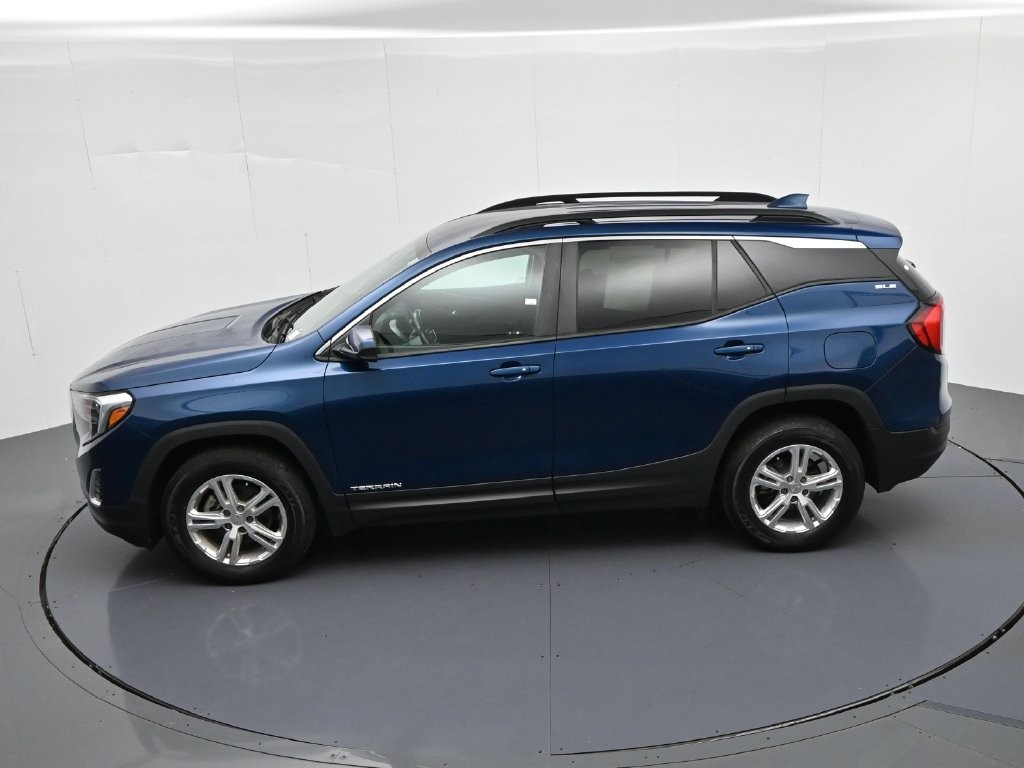 GMC Terrain Vehicle Full-screen Gallery Image 18