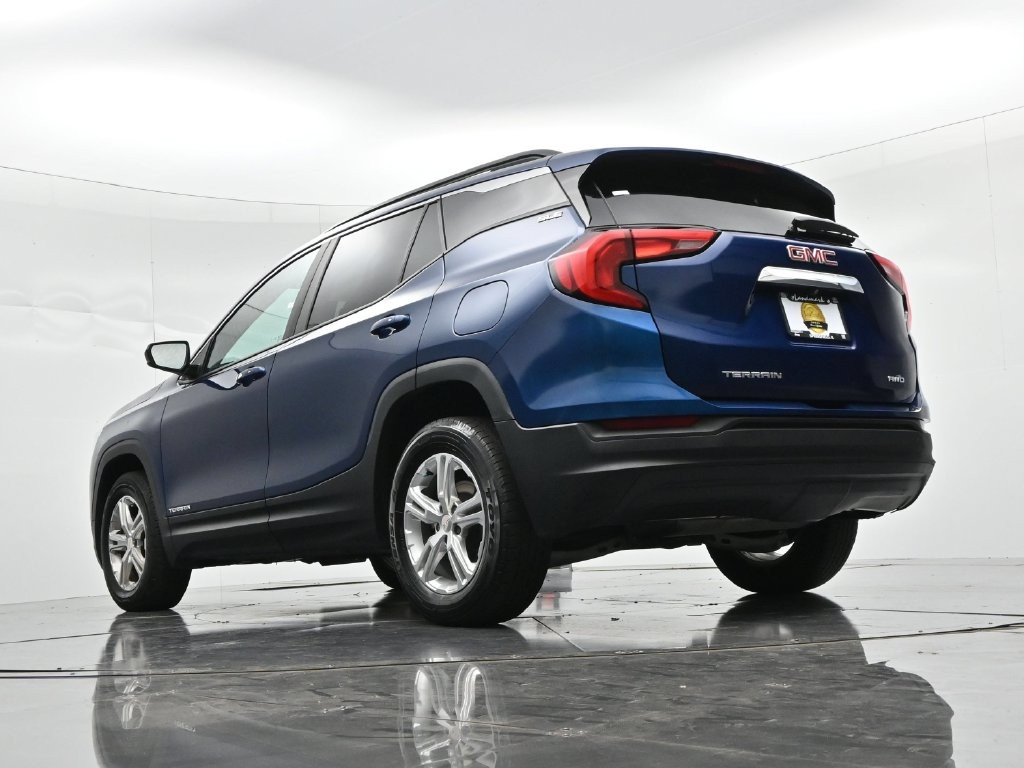GMC Terrain Vehicle Full-screen Gallery Image 19