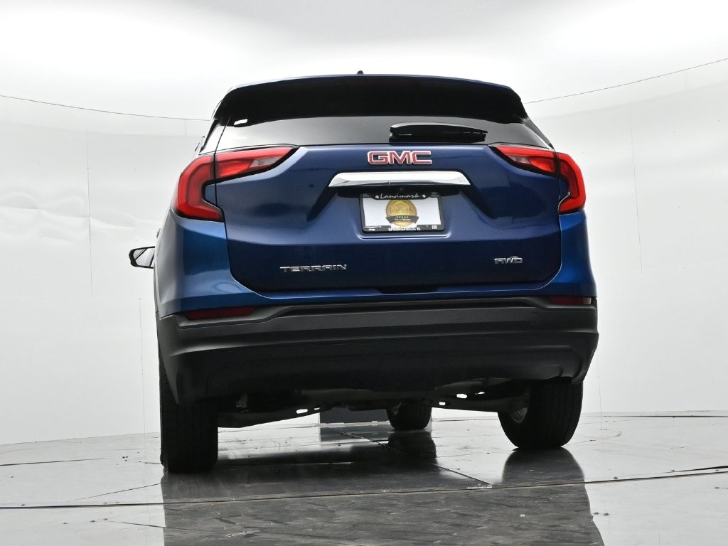 GMC Terrain Vehicle Full-screen Gallery Image 20