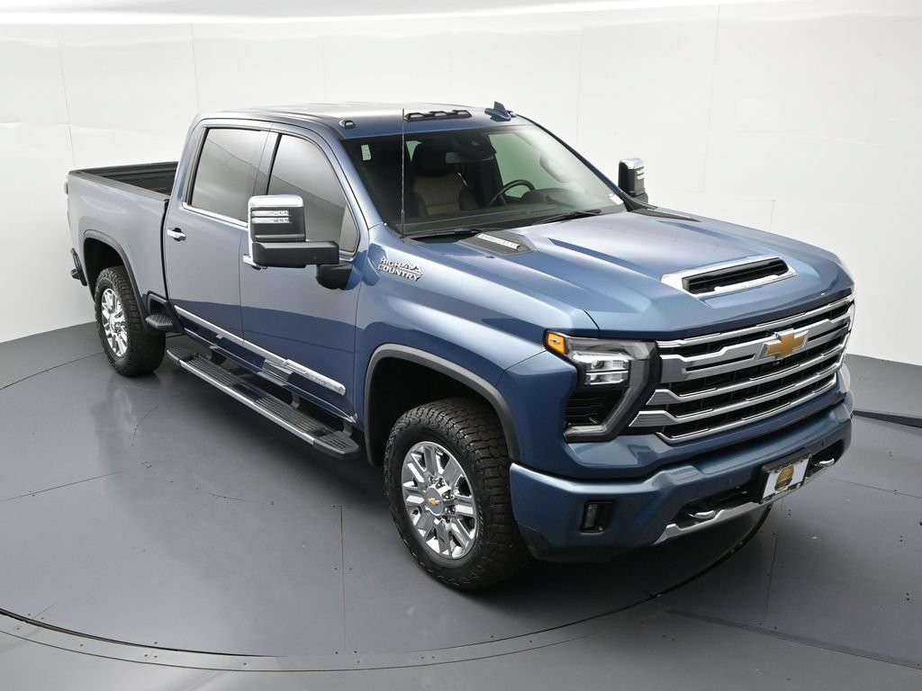 Chevrolet Silverado 3500HD Vehicle Full-screen Gallery Image 15