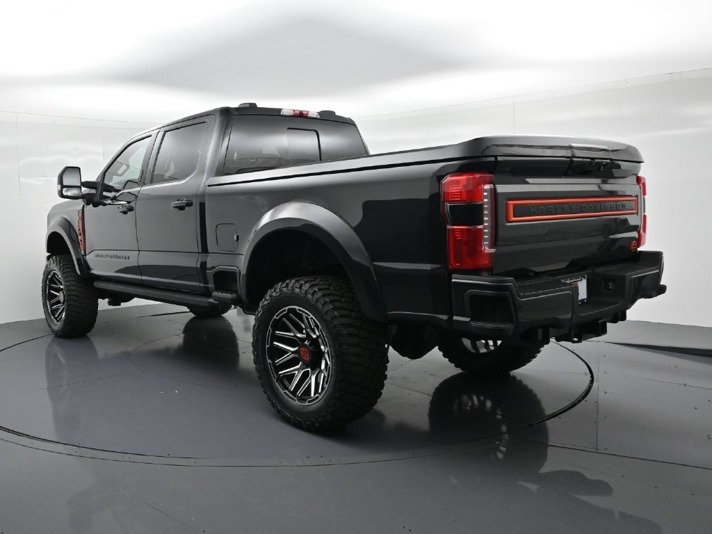 Ford F-250SD Vehicle Full-screen Gallery Image 8