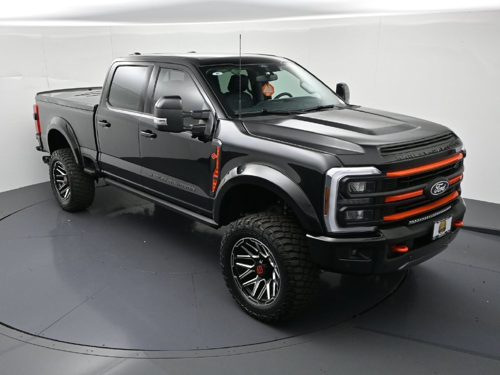 Ford F-250SD Vehicle Full-screen Gallery Image 21