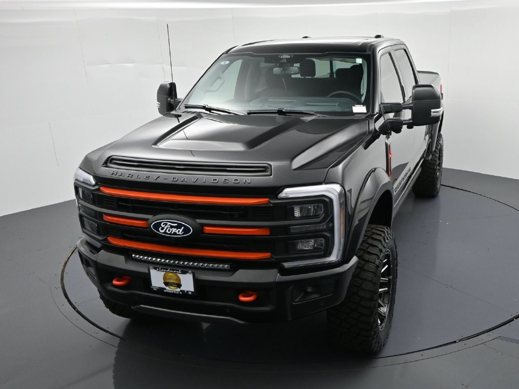 Ford F-250SD Vehicle Full-screen Gallery Image 23
