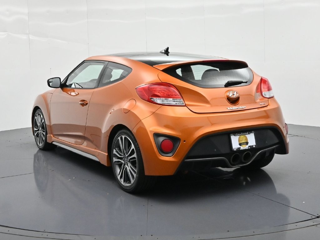 Hyundai Veloster Vehicle Full-screen Gallery Image 8
