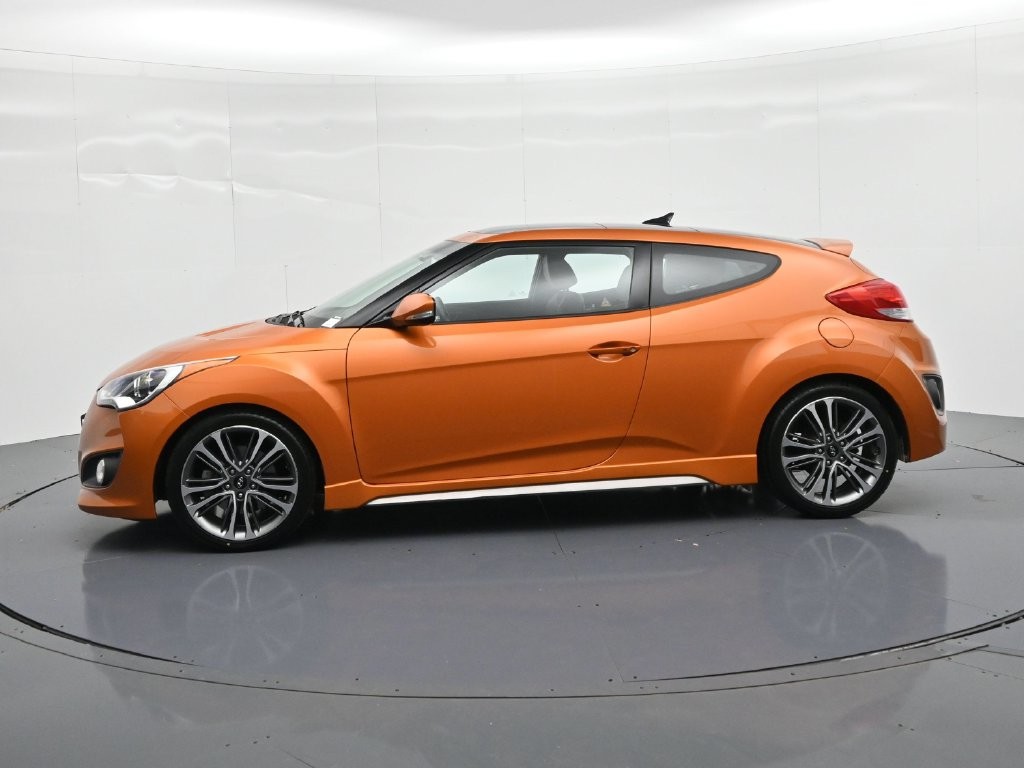 Hyundai Veloster Vehicle Full-screen Gallery Image 9