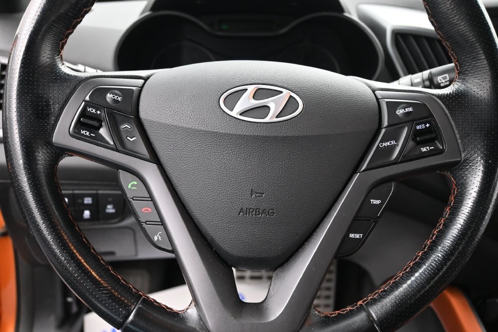Hyundai Veloster Vehicle Full-screen Gallery Image 13