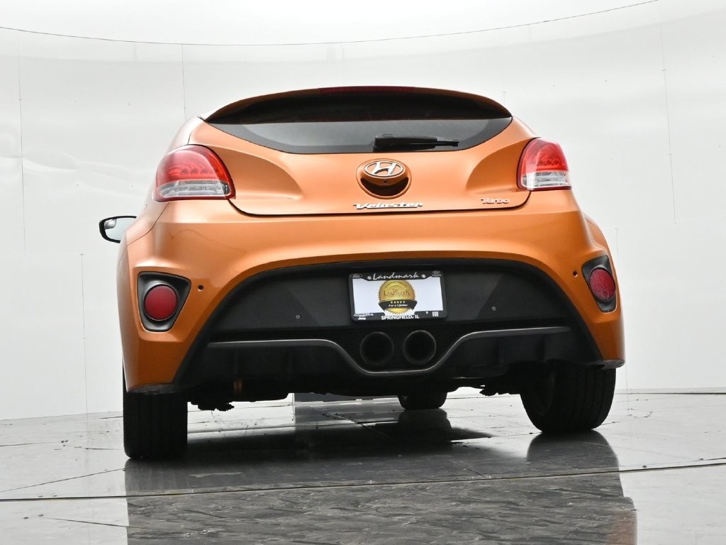 Hyundai Veloster Vehicle Full-screen Gallery Image 21