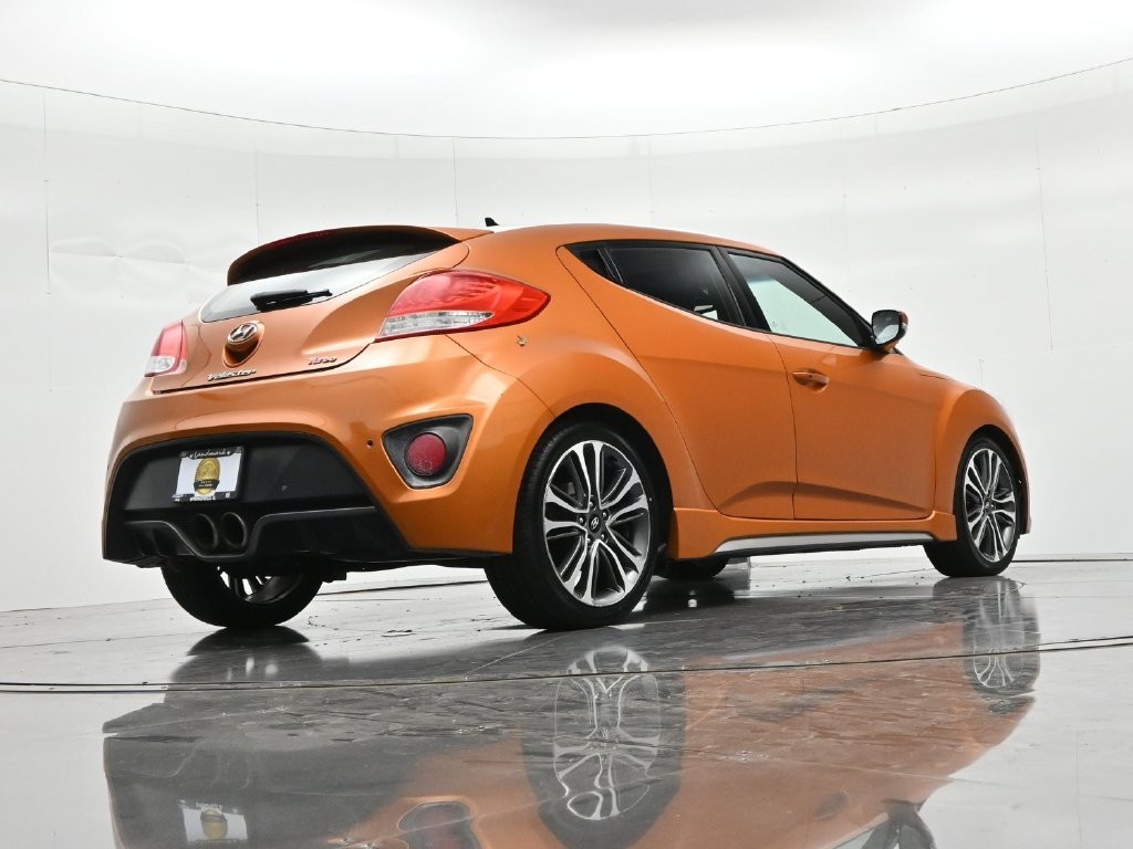 Hyundai Veloster Vehicle Full-screen Gallery Image 22