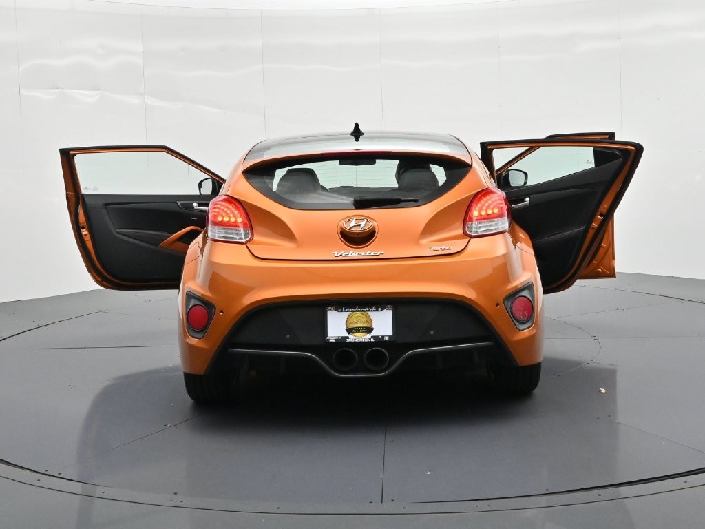 Hyundai Veloster Vehicle Full-screen Gallery Image 27