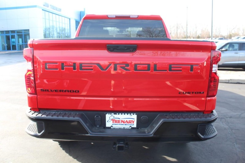 Chevrolet Silverado 1500 Vehicle Image 04