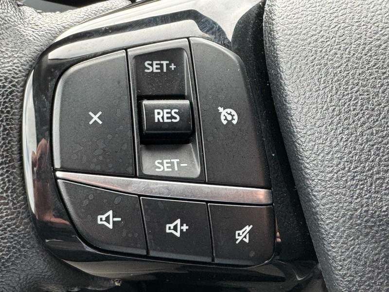 Ford Escape Vehicle Image 18