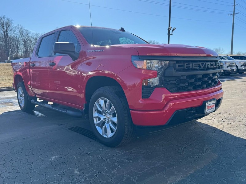 Chevrolet Silverado 1500 Vehicle Image 02