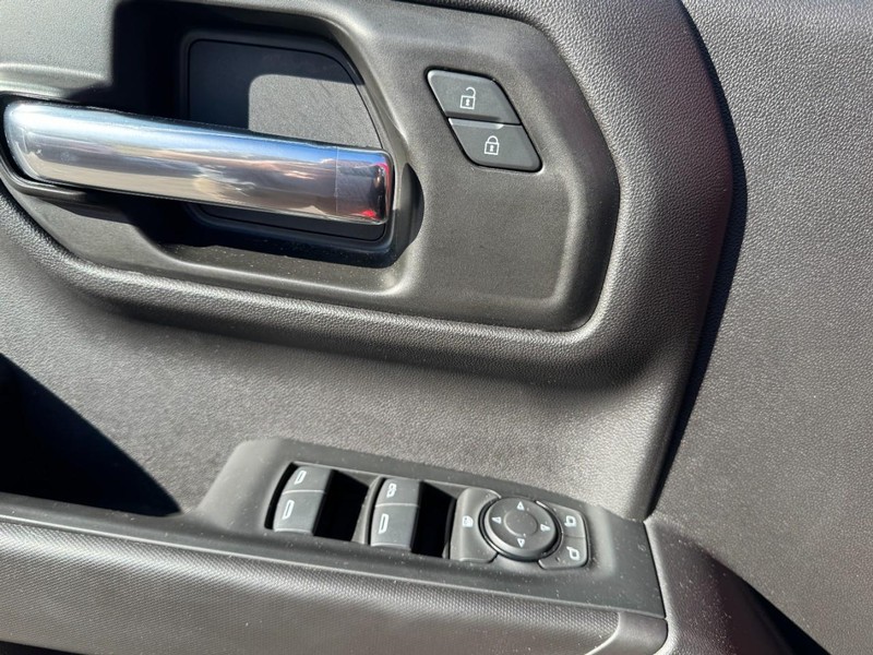 Chevrolet Silverado 1500 Vehicle Image 10