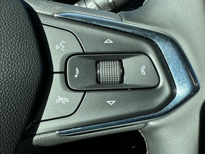 Chevrolet TrailBlazer Vehicle Image 11