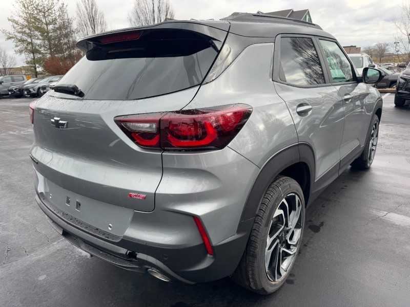 Chevrolet TrailBlazer Vehicle Image 03