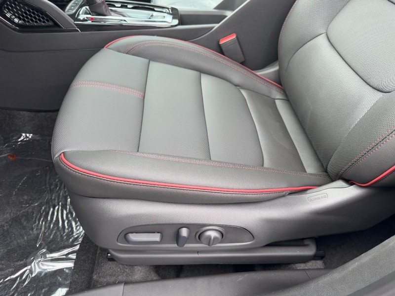 Chevrolet TrailBlazer Vehicle Image 08