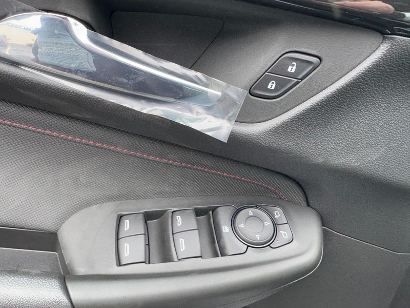 Chevrolet TrailBlazer Vehicle Image 09