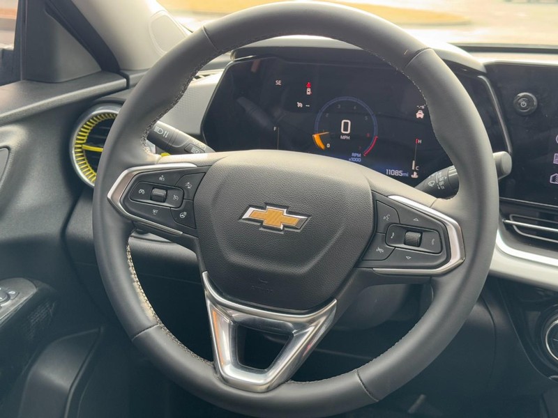 Chevrolet Trax Vehicle Image 15