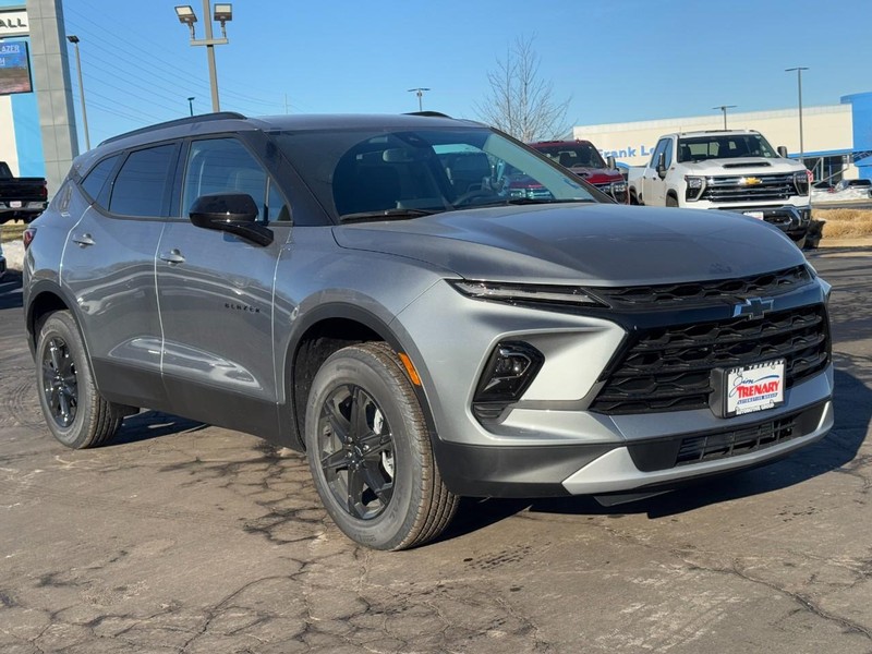 Chevrolet Blazer Vehicle Image 02