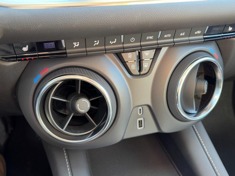 Chevrolet Blazer Vehicle Image 12