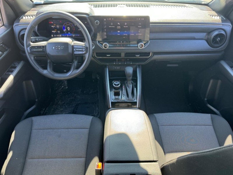 Chevrolet Colorado Vehicle Image 13
