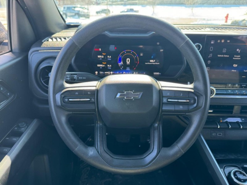 Chevrolet Colorado Vehicle Image 14