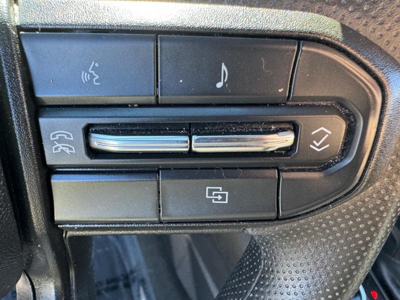Chevrolet Colorado Vehicle Image 27