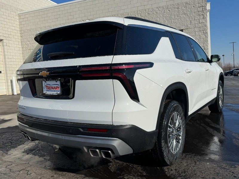Chevrolet Traverse Vehicle Image 03