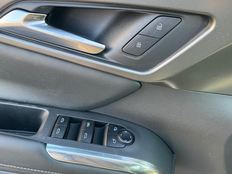 Chevrolet Traverse Vehicle Image 10