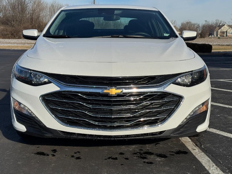Chevrolet Malibu Vehicle Image 09