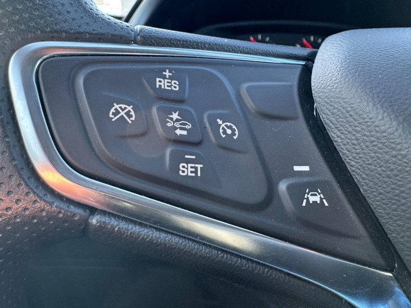 Chevrolet Malibu Vehicle Image 16