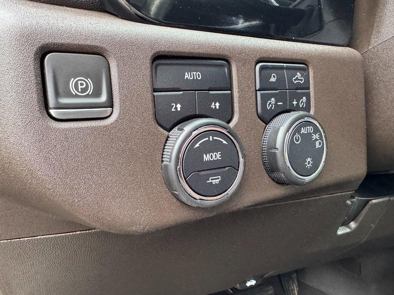 Chevrolet Silverado 1500 Vehicle Image 16