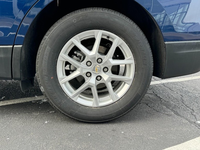 Chevrolet Equinox Vehicle Image 06